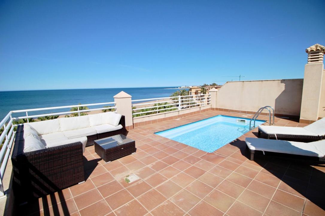 Atico Con Piscina Privada En Primera Linea Daire Denia Dış mekan fotoğraf